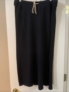 Universal Thread Navy Blue Knit Skirt